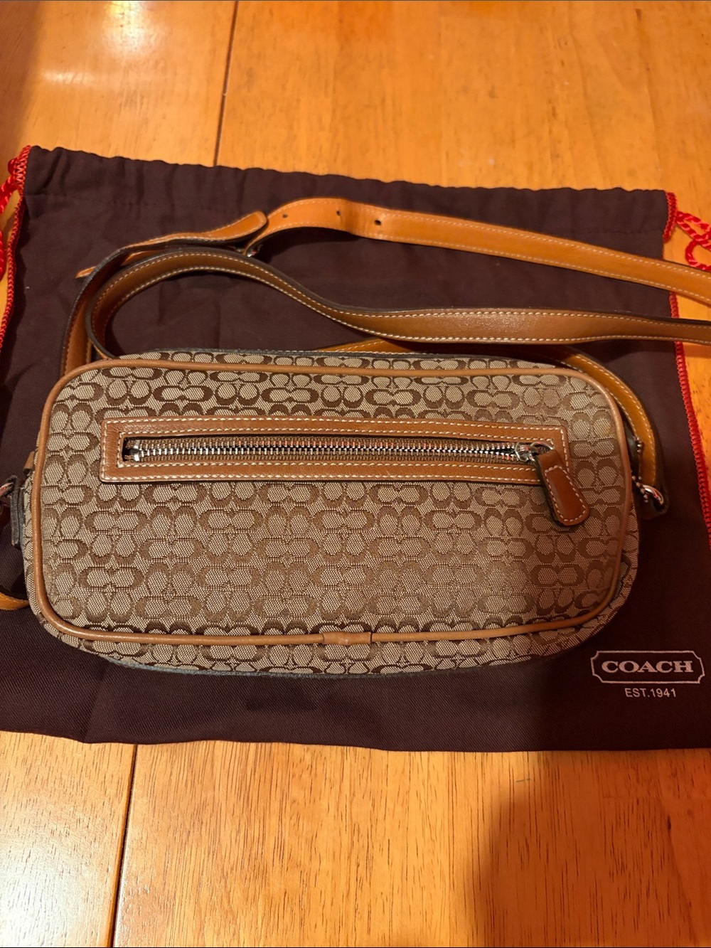 vintage Coach Mini Signature camera zip crossbody bag 6341